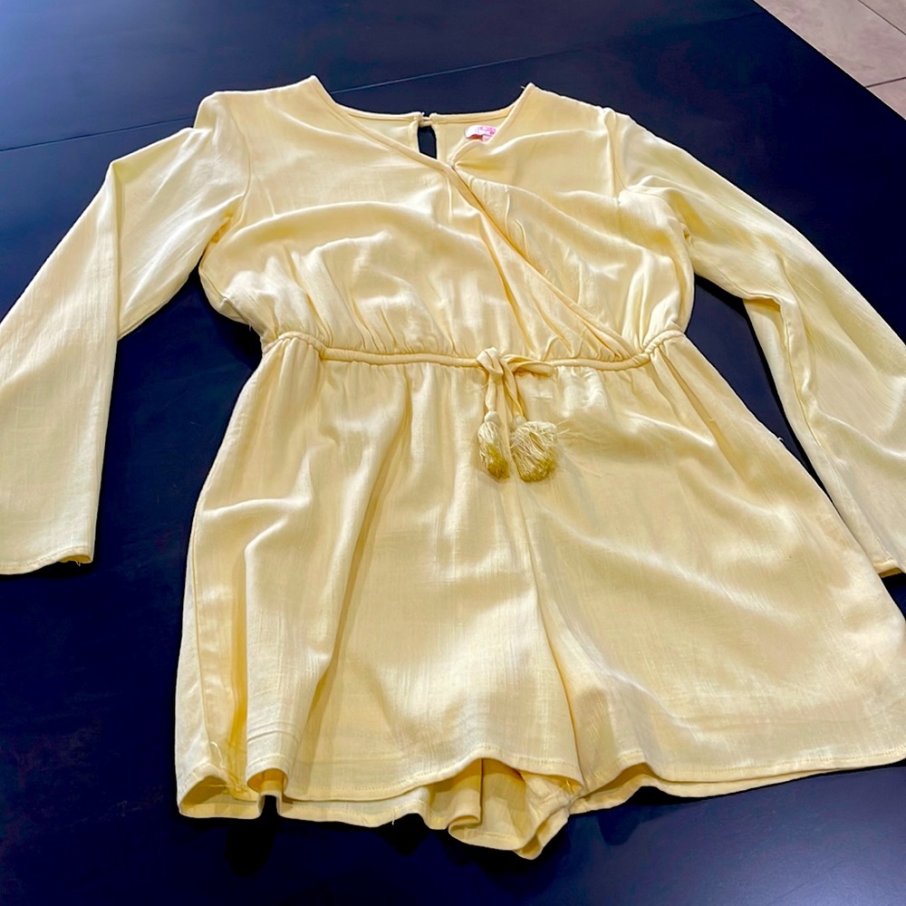 Cute light yellow romper